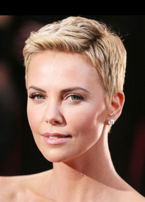 very short blonde hairstyles